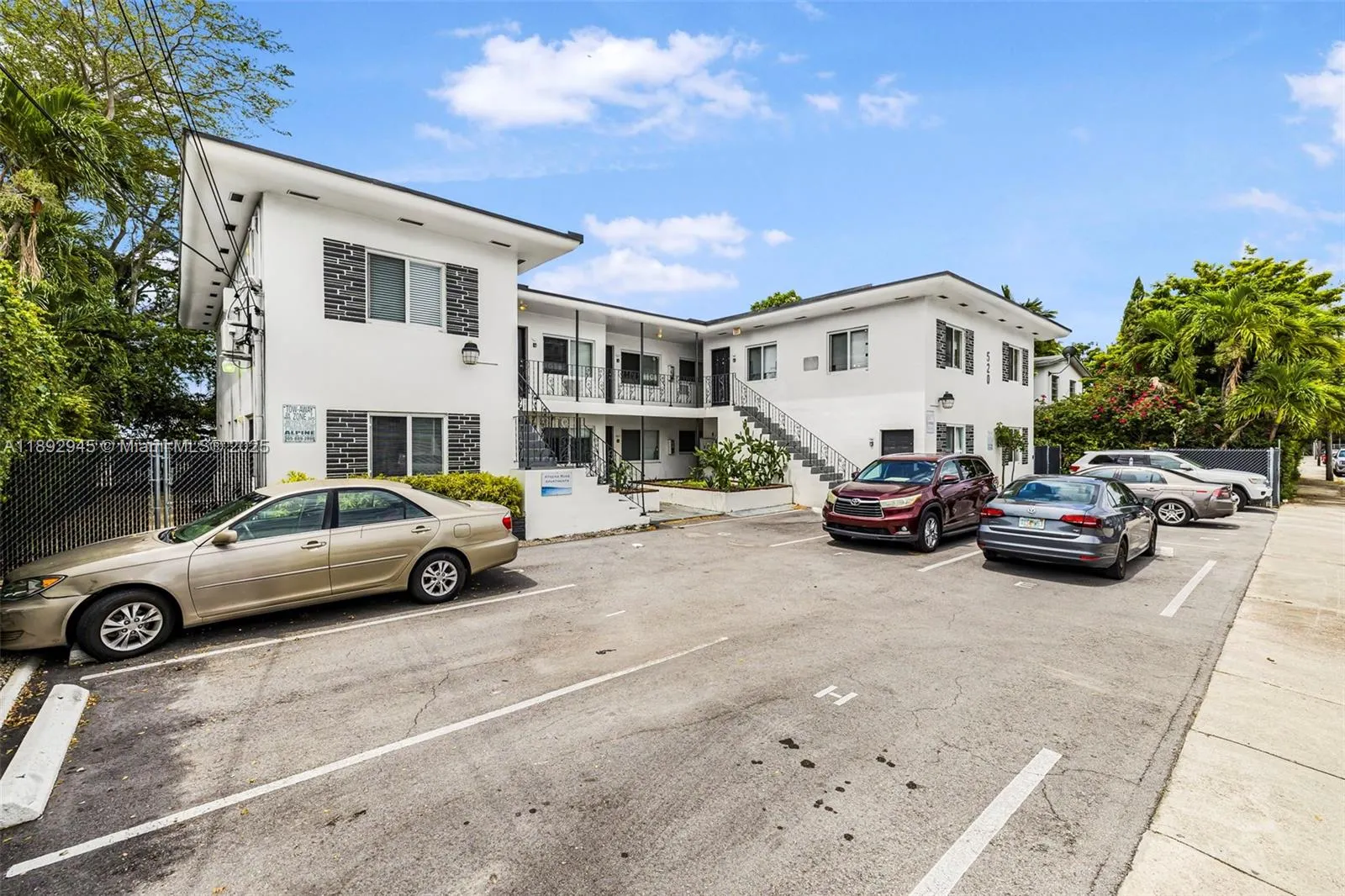 520 NE 82nd Ter, #7