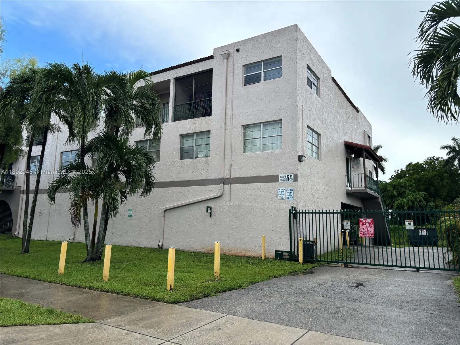 1350 W 53rd St, #24