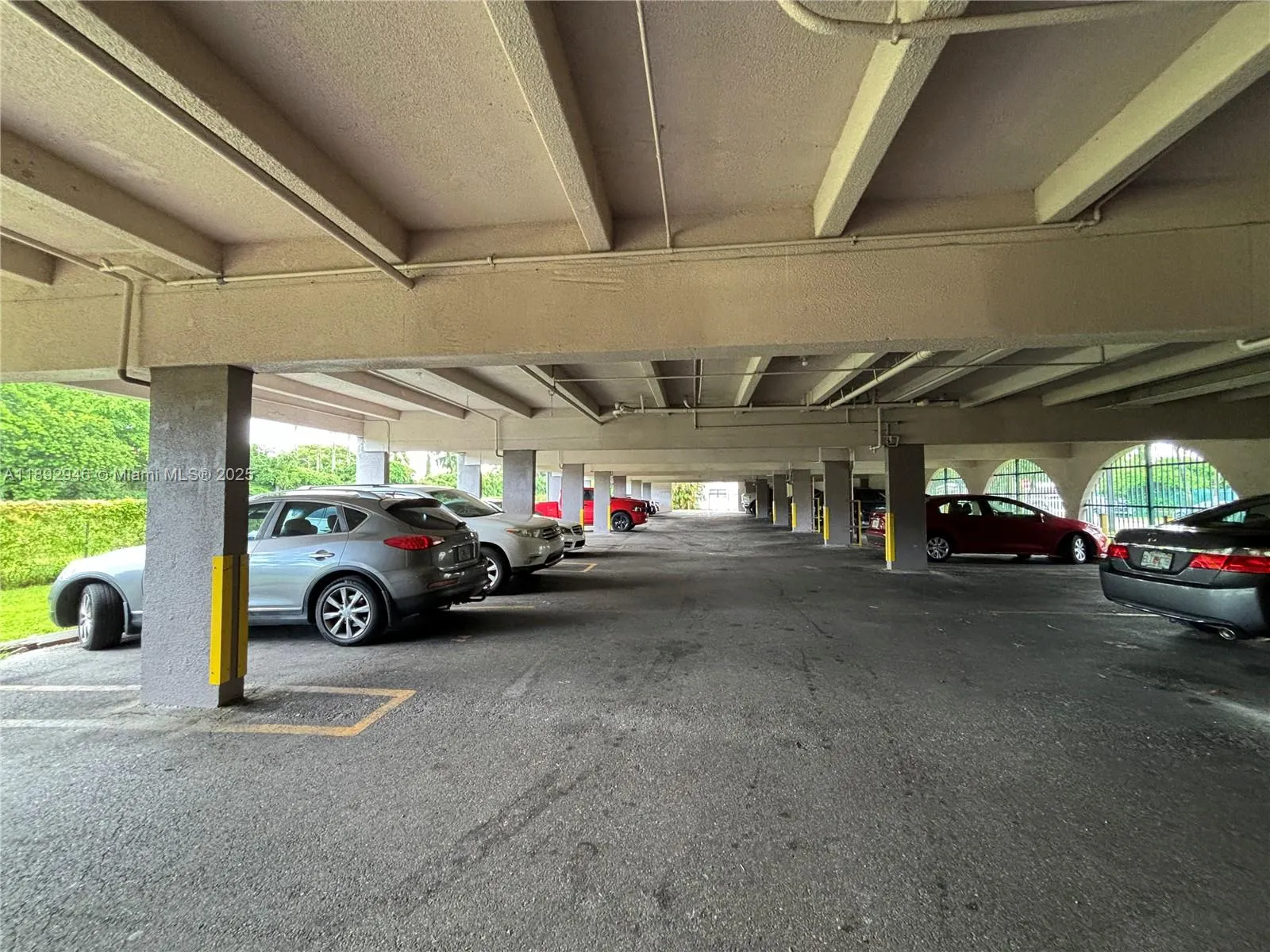 1350 W 53rd St, #24