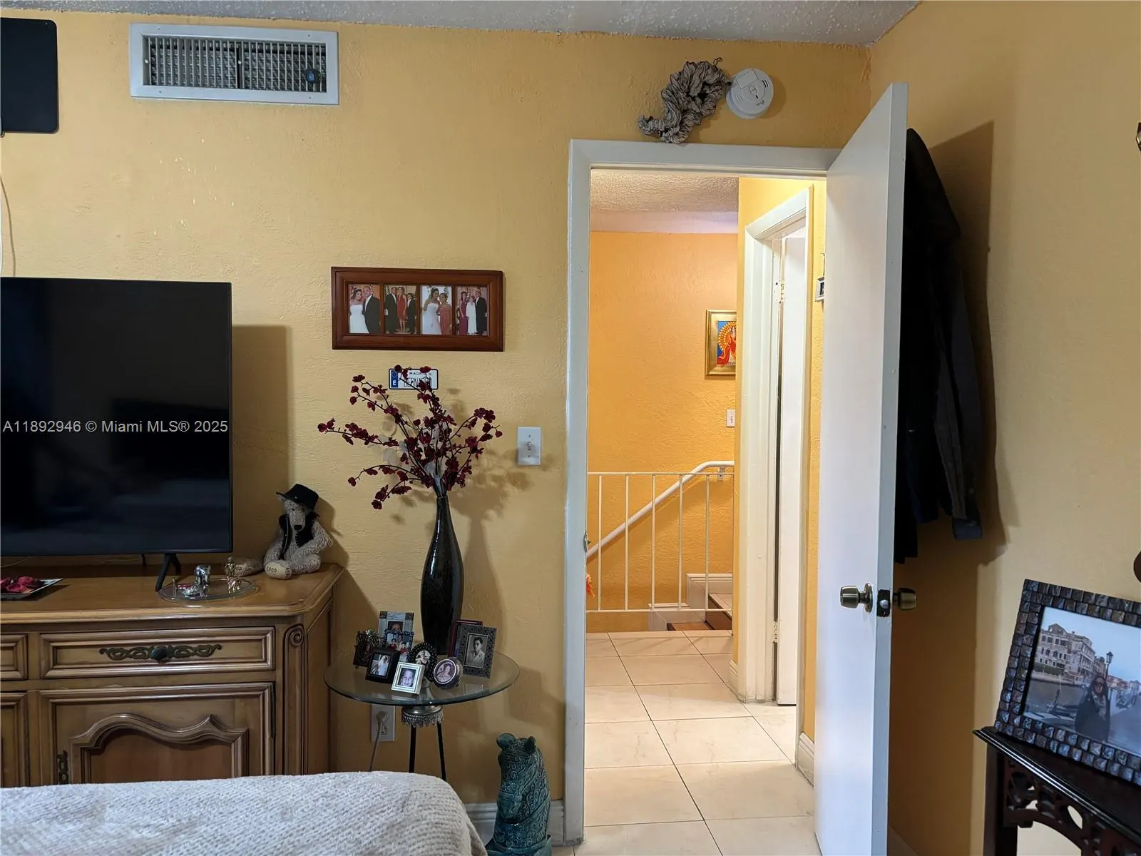 1350 W 53rd St, #24