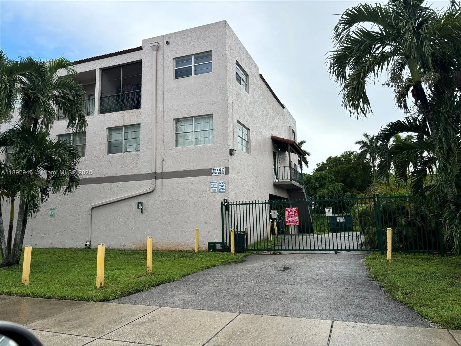 1350 W 53rd St, #24