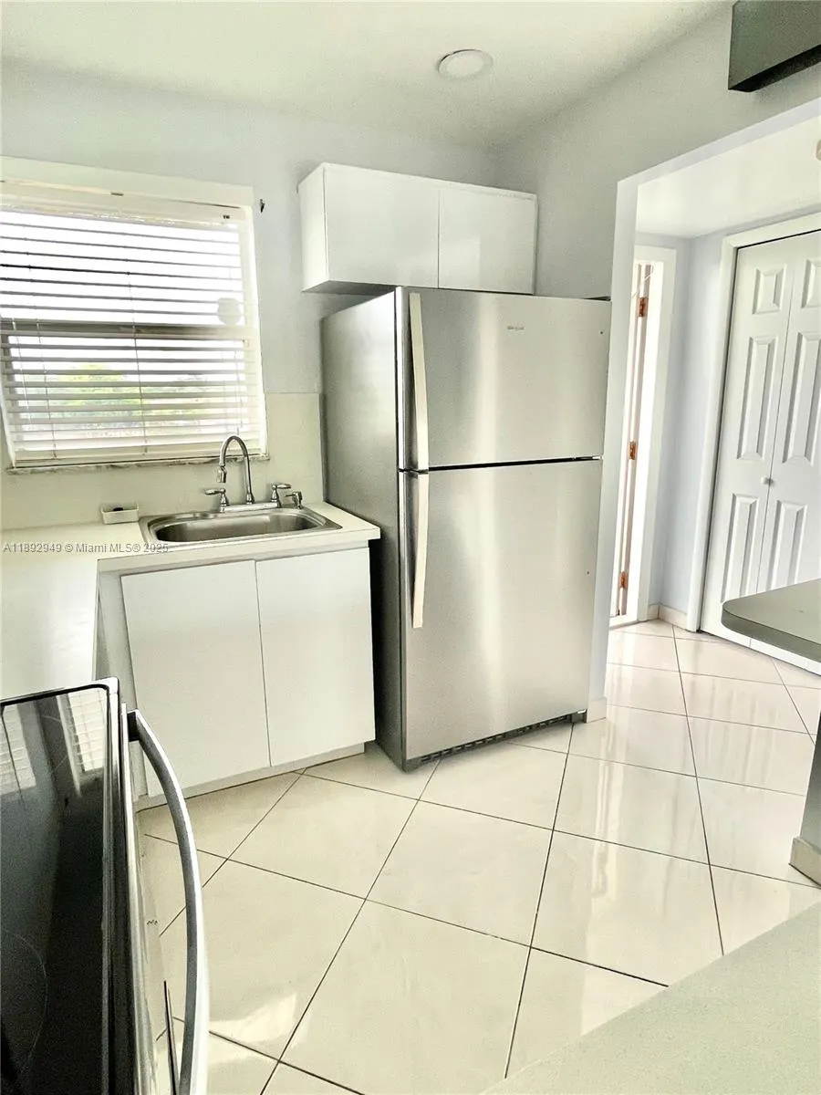 8280 Sunrise Lakes Blvd, #307