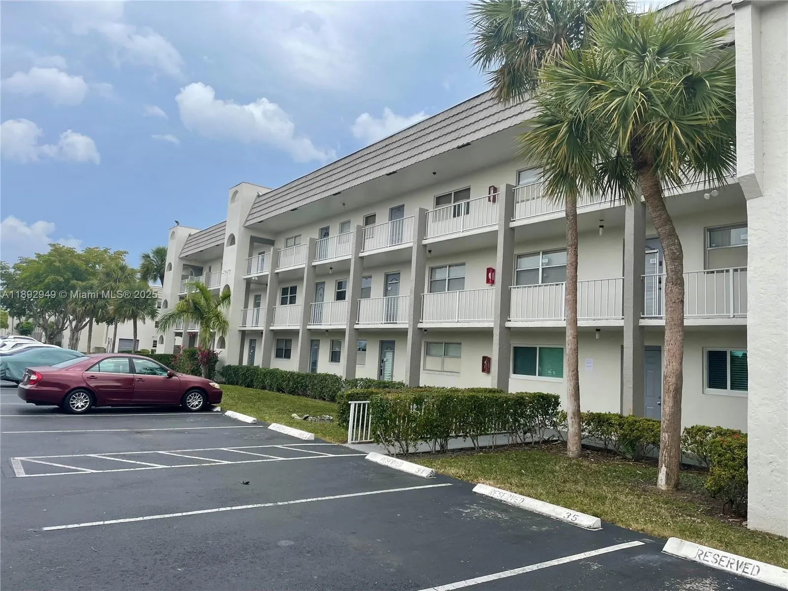 8280 Sunrise Lakes Blvd, #307