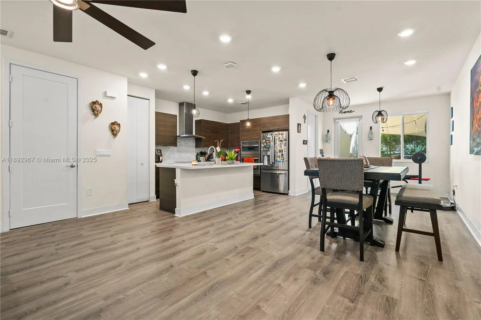 10450 NW 67th St