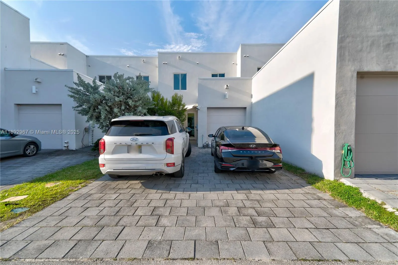 10450 NW 67th St
