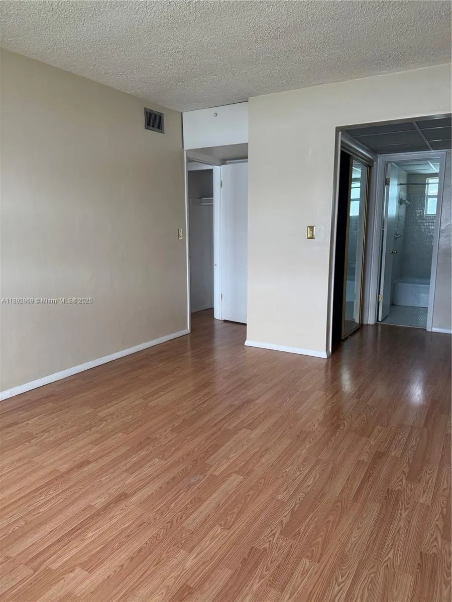 1400 NW 43rd Ter, #204
