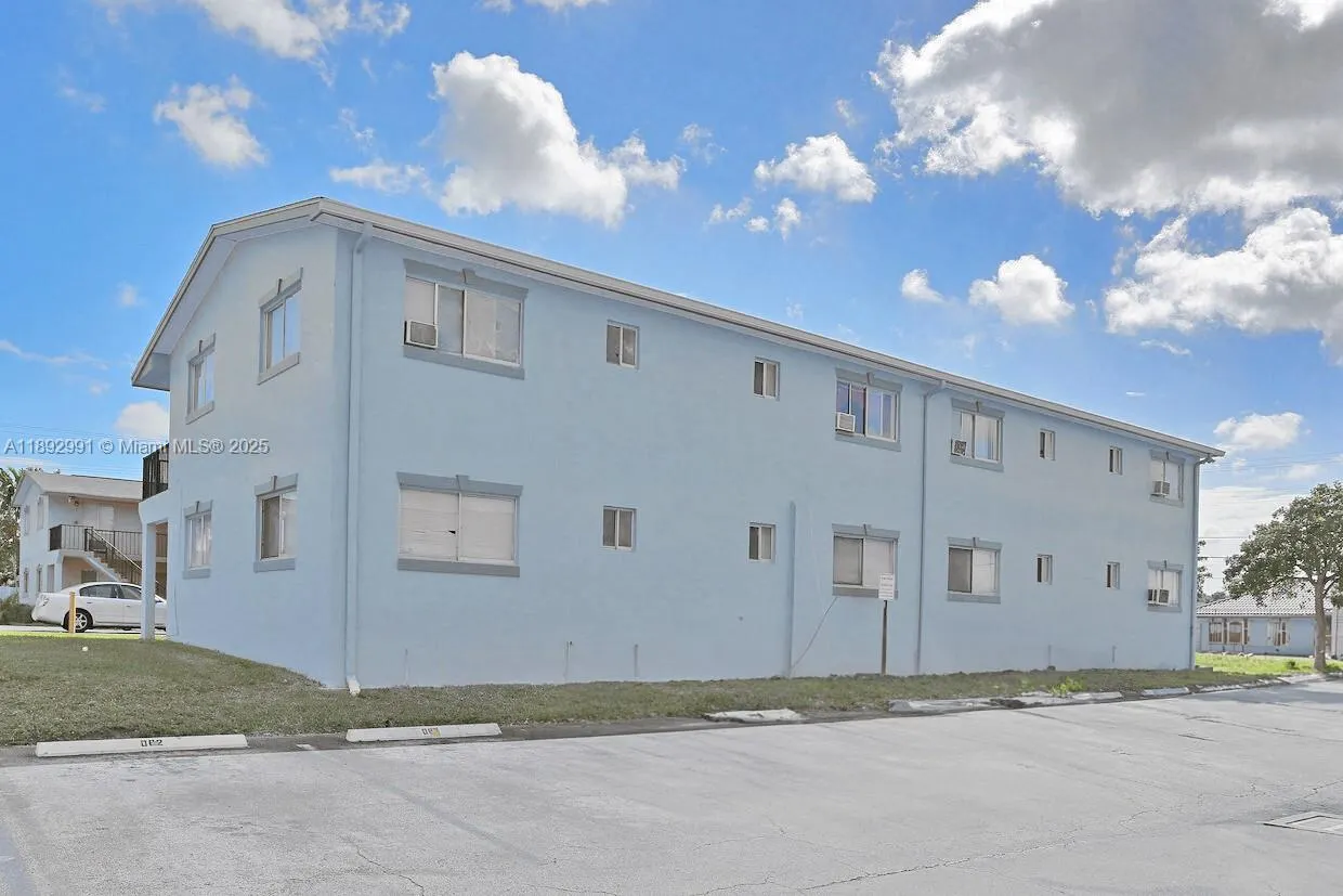 1829 N A St, #50