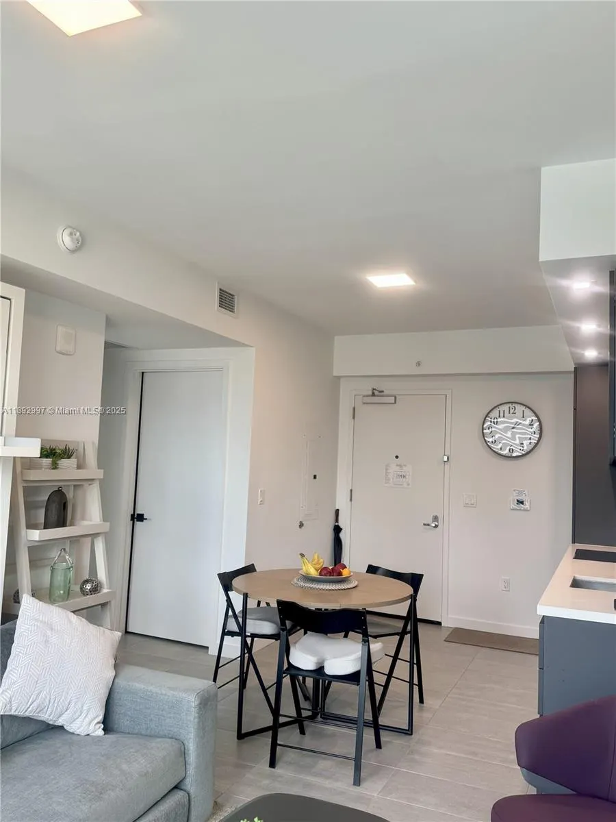 227 NE 2nd St, #2105