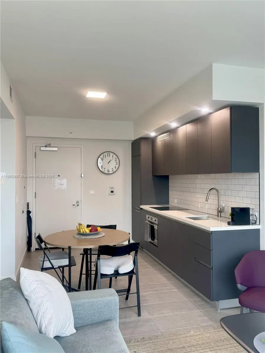 227 NE 2nd St, #2105