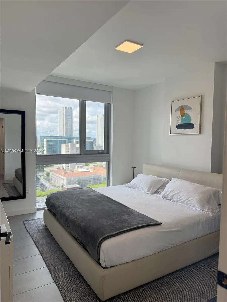 227 NE 2nd St, #2105