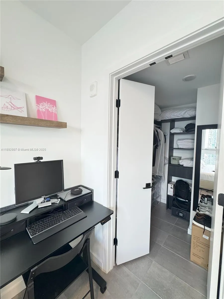 227 NE 2nd St, #2105
