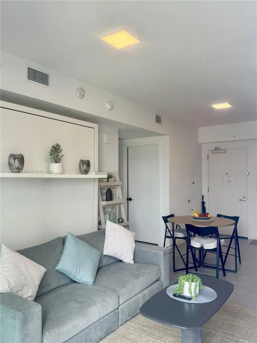 227 NE 2nd St, #2105