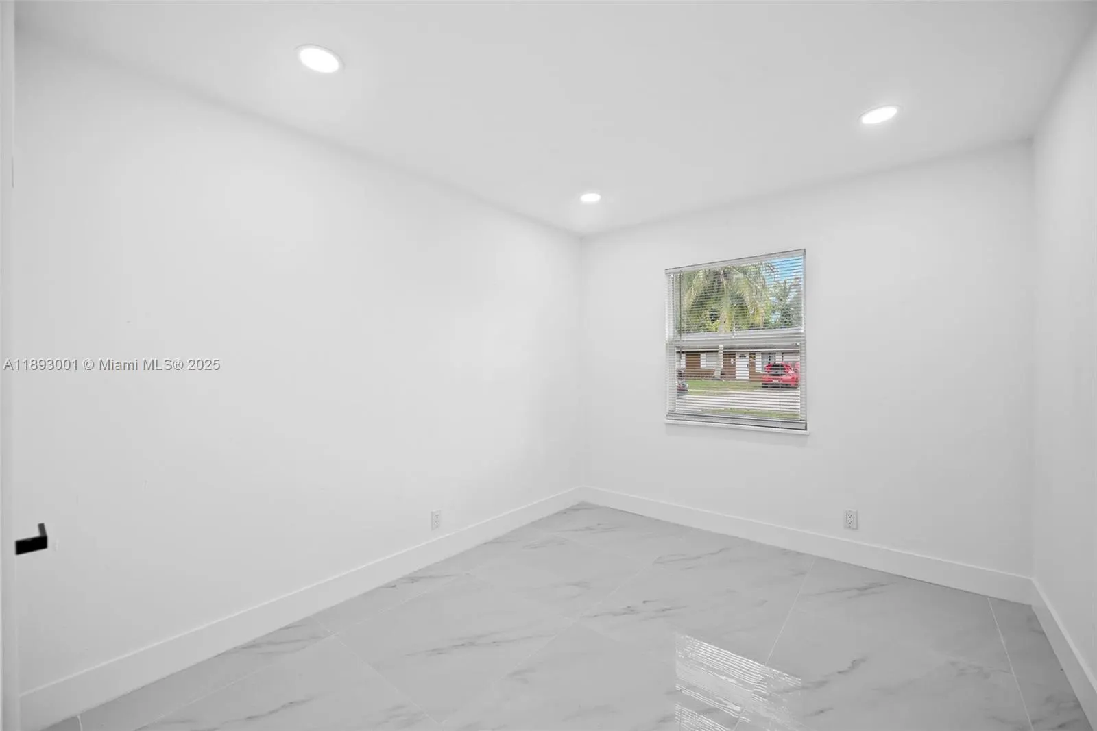 8201 SW 7th Ct