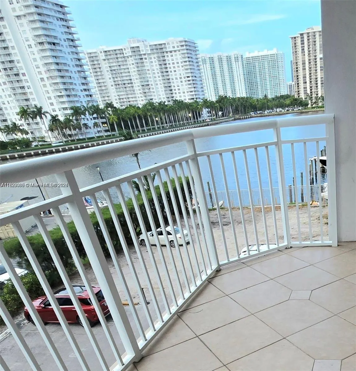 18071 Biscayne Blvd, #302