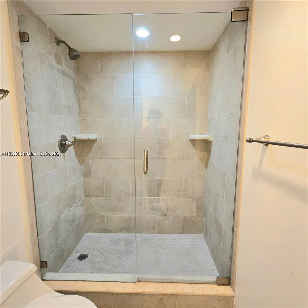 18071 Biscayne Blvd, #302