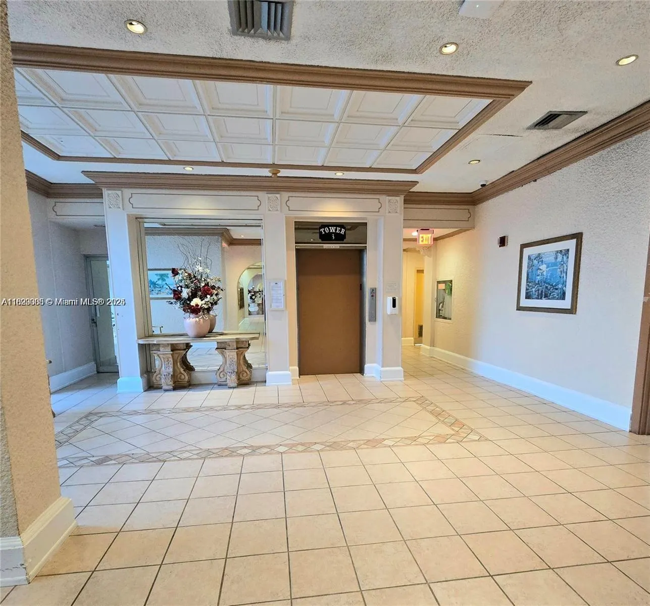 18071 Biscayne Blvd, #302
