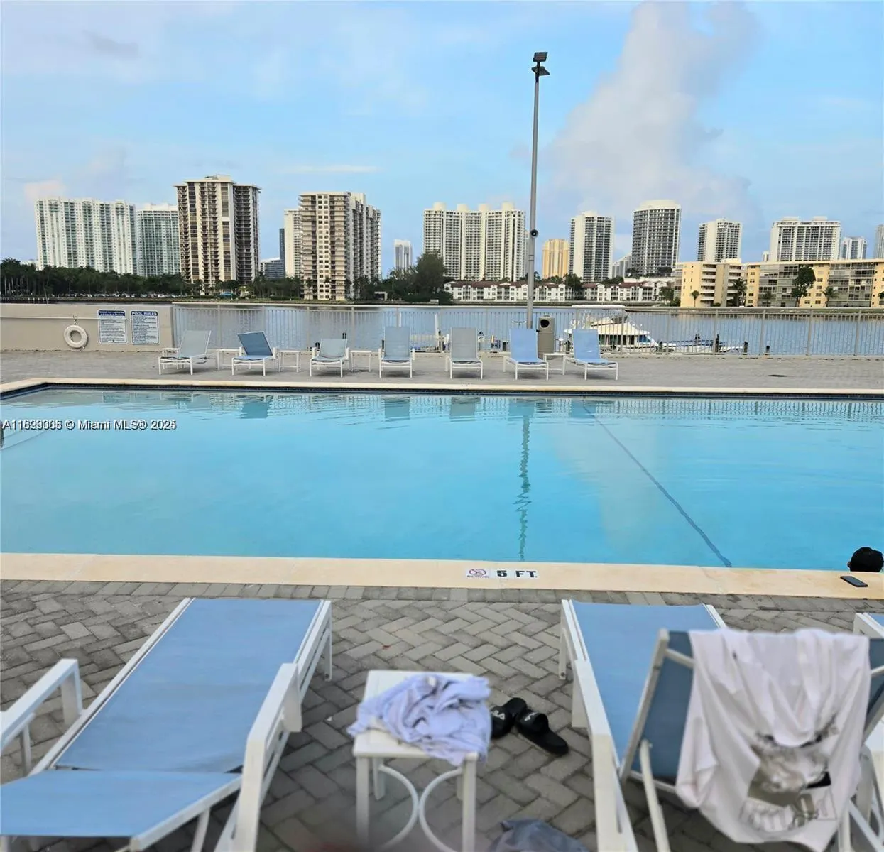 18071 Biscayne Blvd, #302