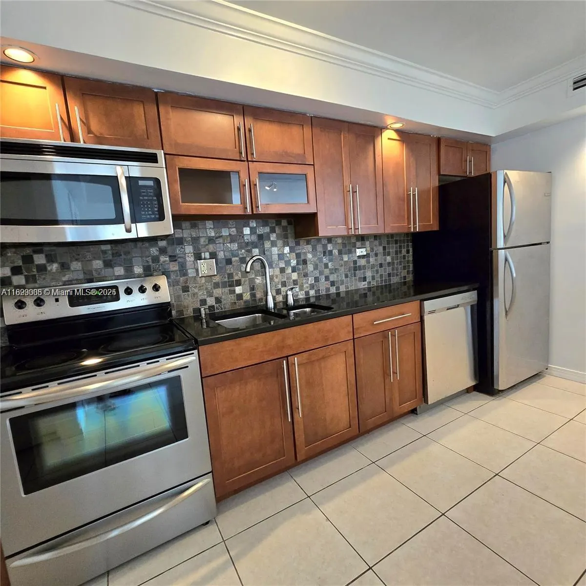 18071 Biscayne Blvd, #302