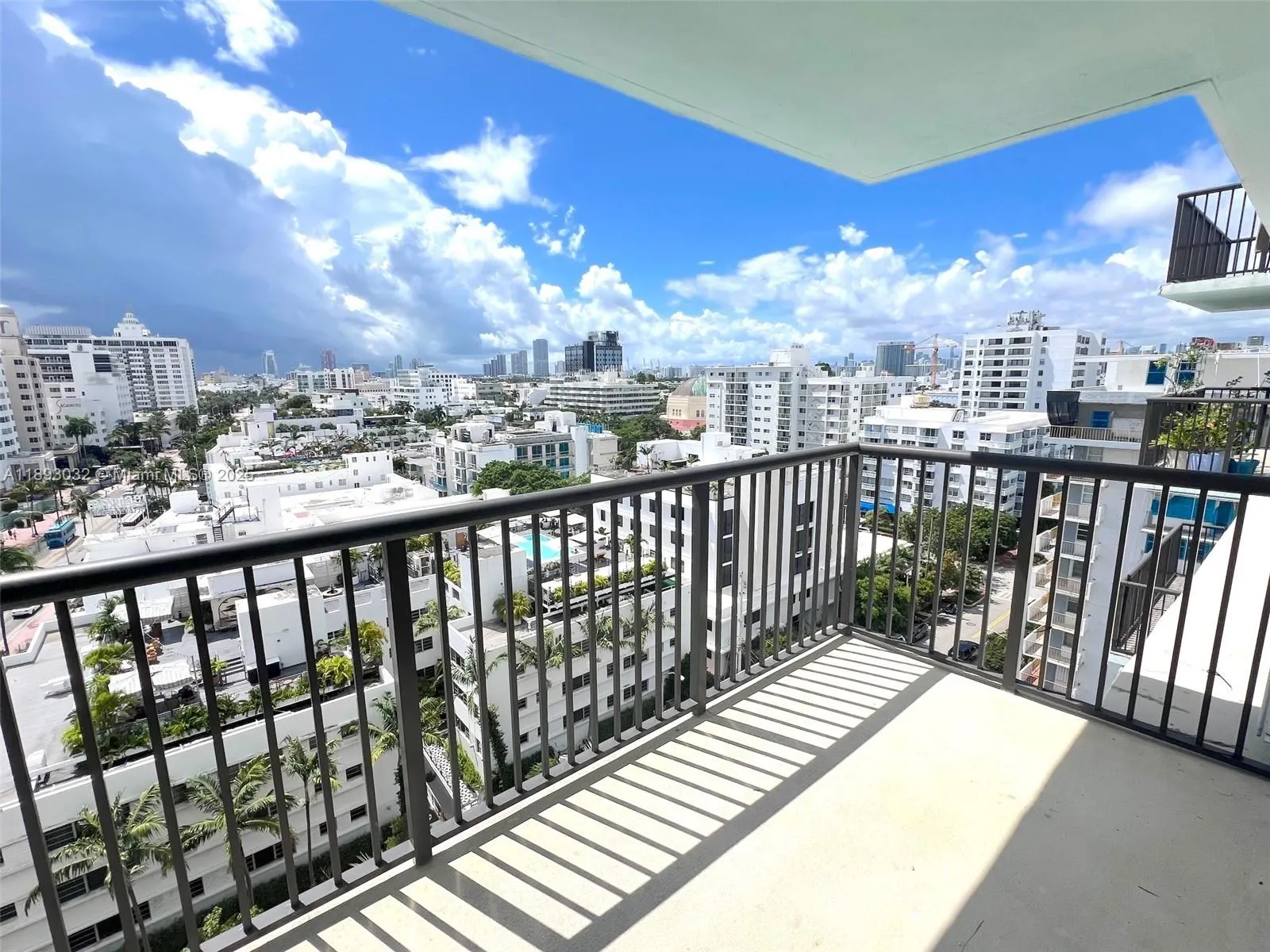1800 Collins Ave, #12E