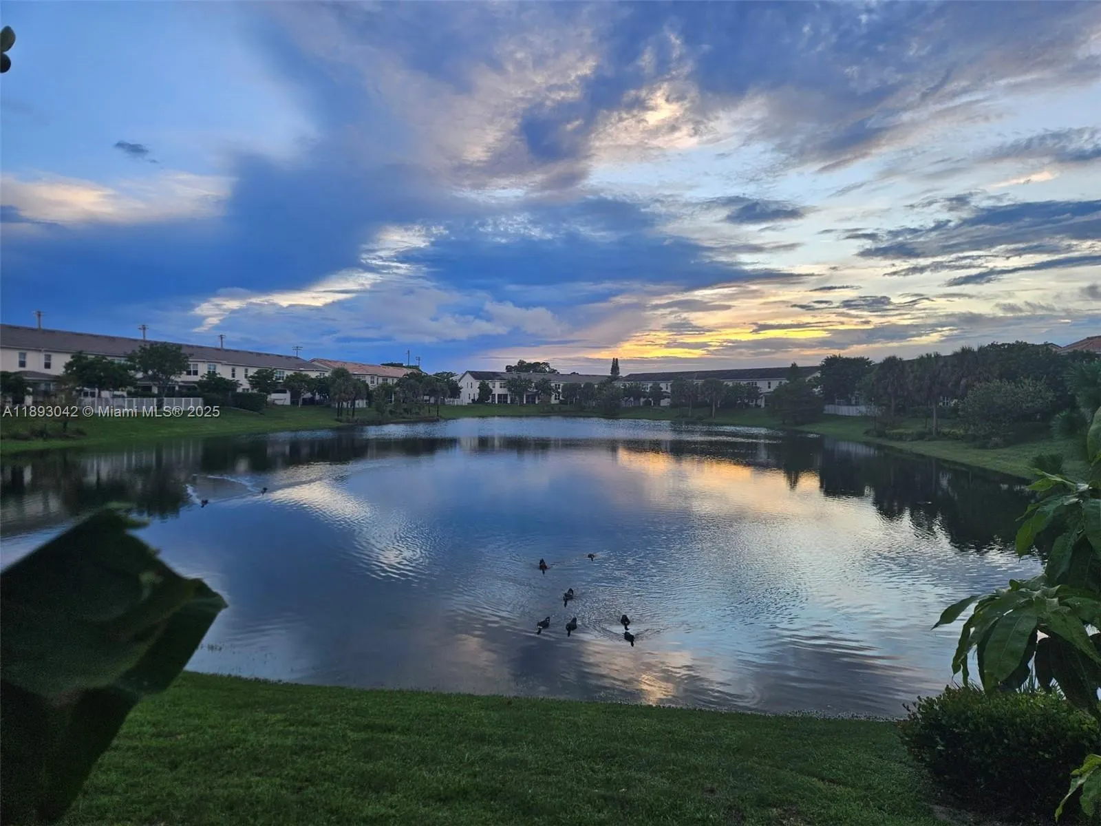 1422 Silk Oak Dr