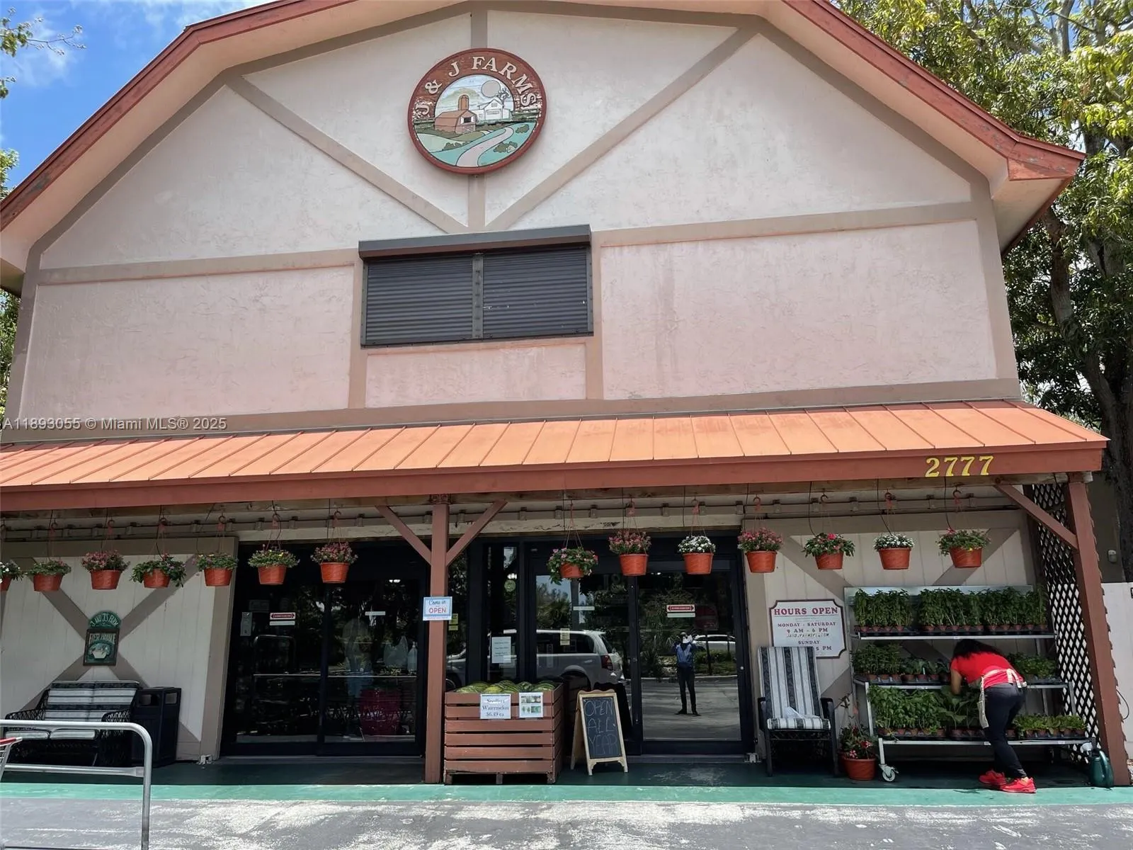 2777 W Hillsboro Blvd