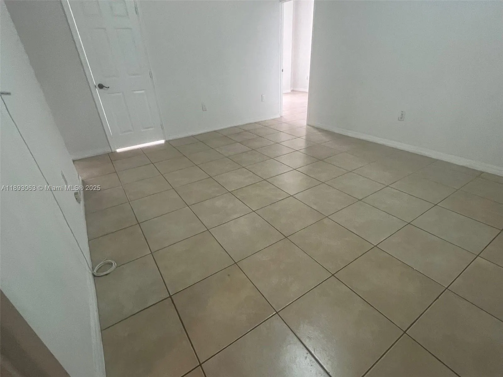 5271 SW 8th St, #311