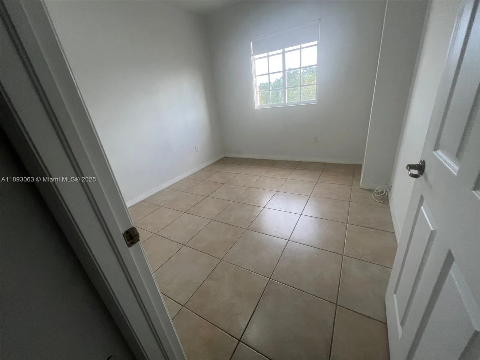 5271 SW 8th St, #311