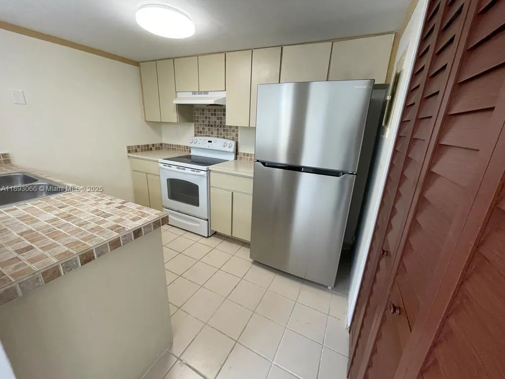 370 NW 85th Ct, #1804