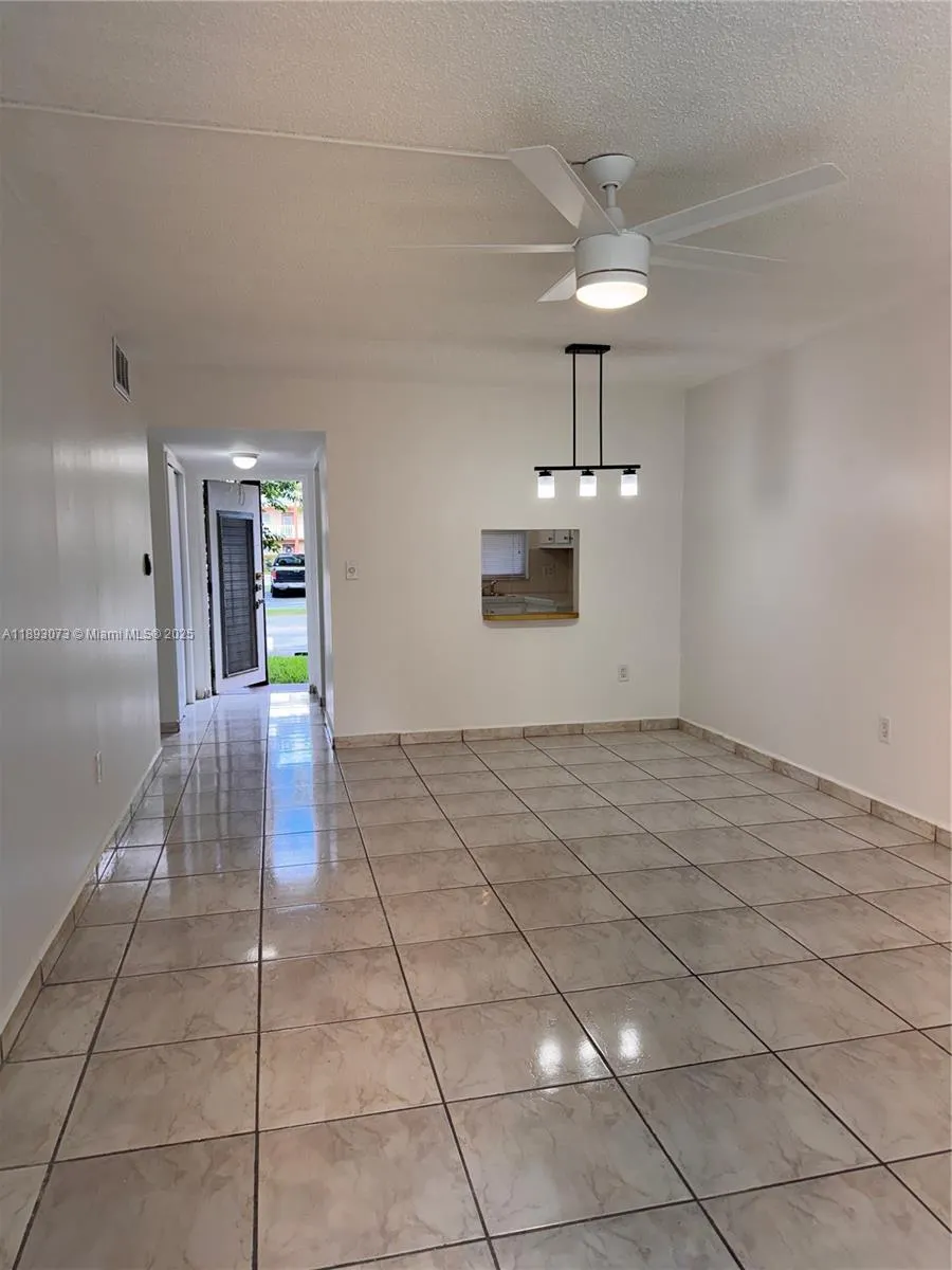 2741 N Pine Island Rd, #106