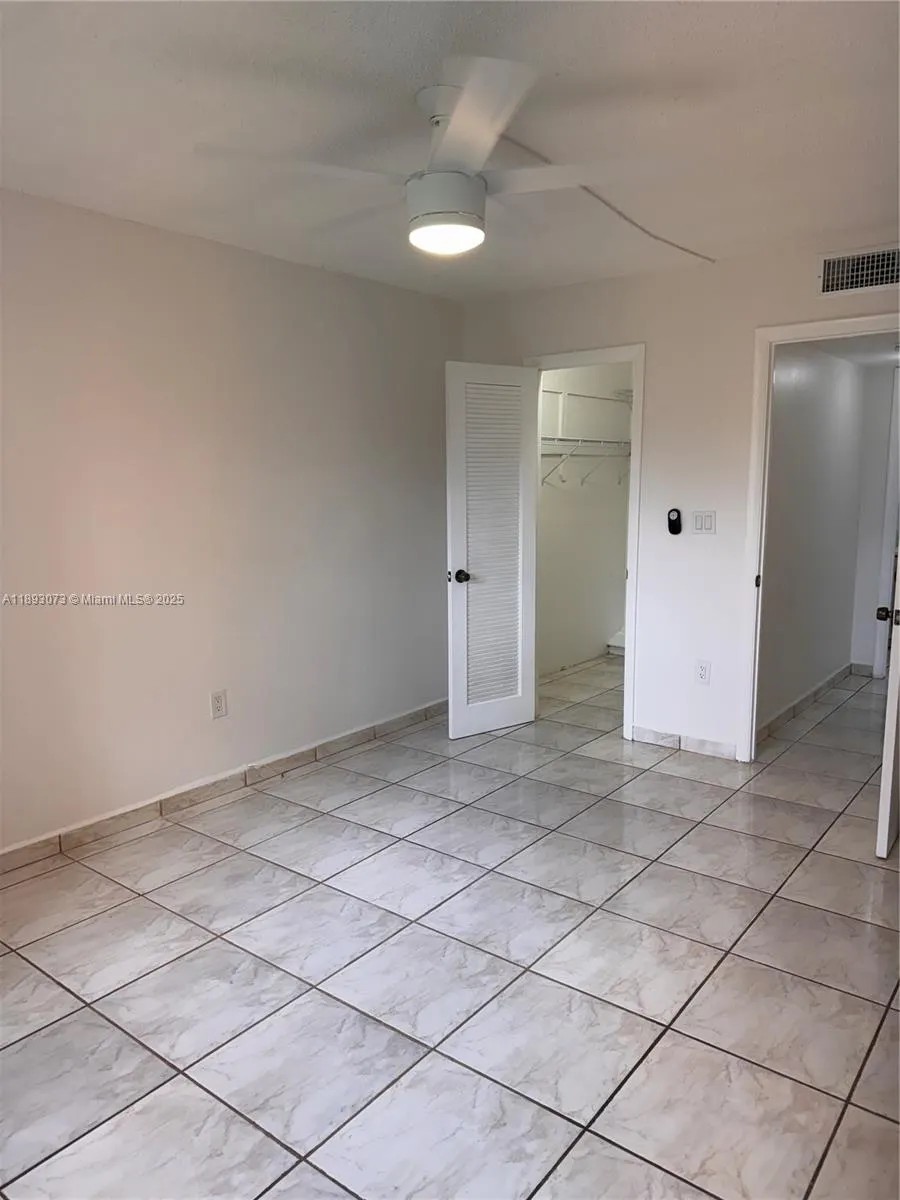 2741 N Pine Island Rd, #106