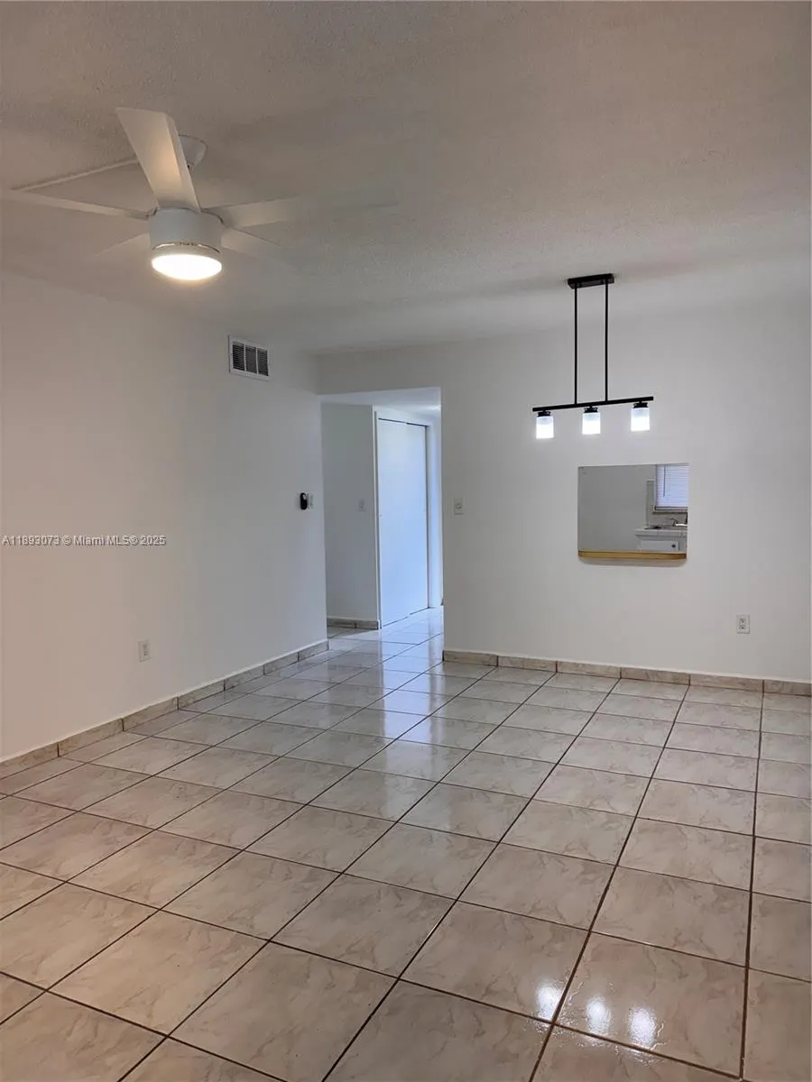2741 N Pine Island Rd, #106