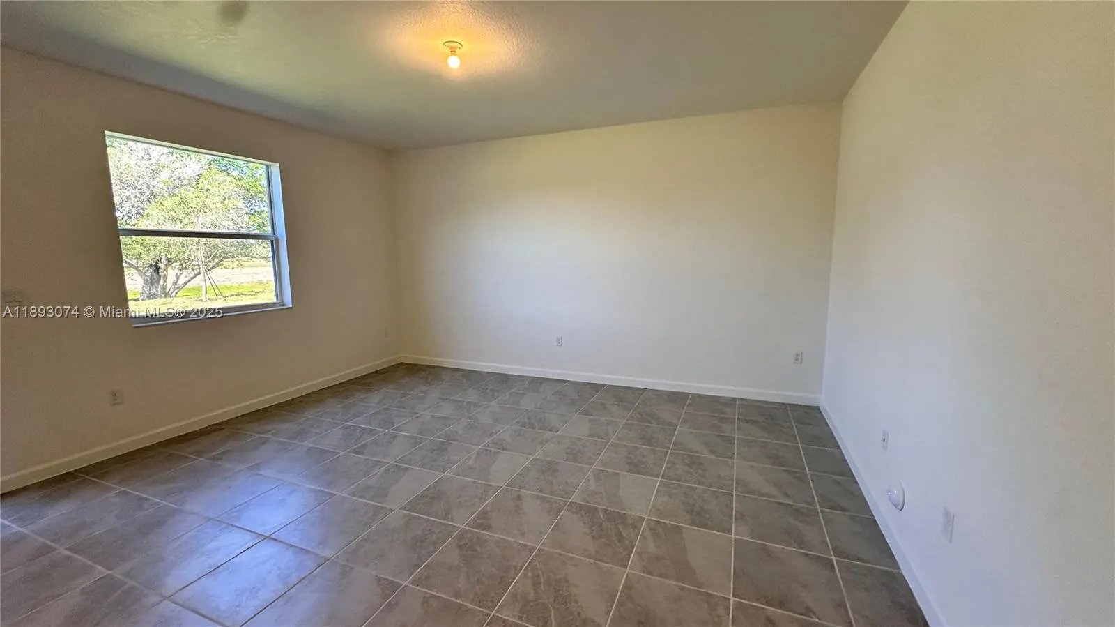 2760 SE 23rd Ave, #2760
