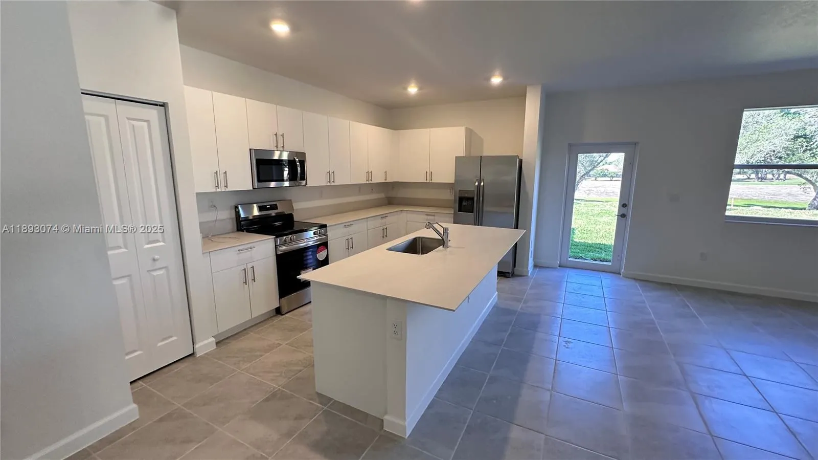 2760 SE 23rd Ave, #2760