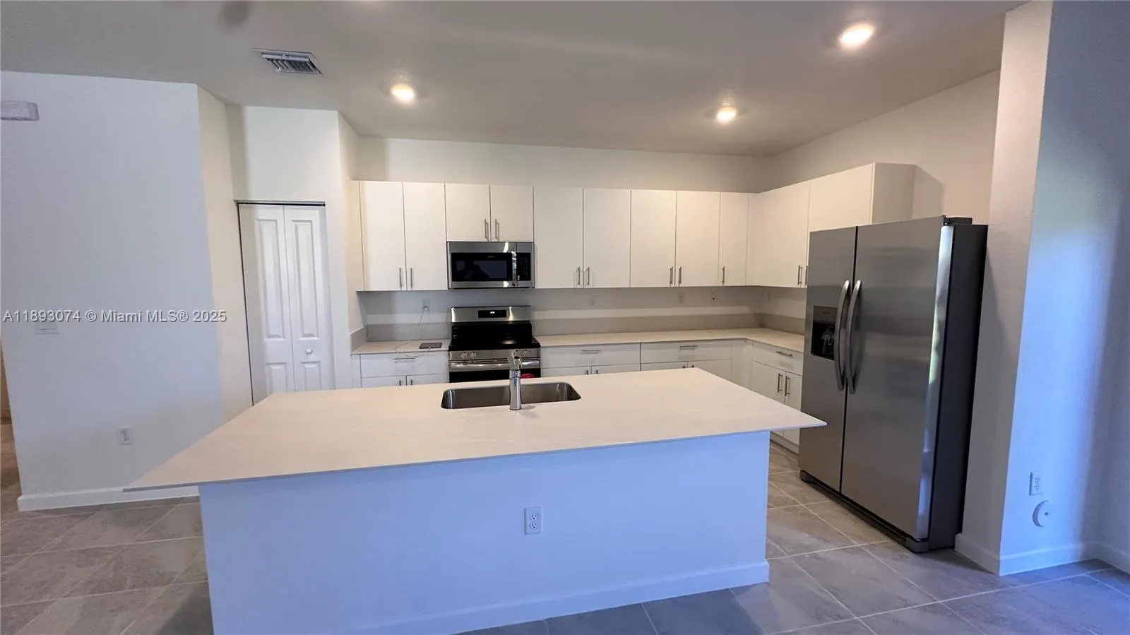 2760 SE 23rd Ave, #2760