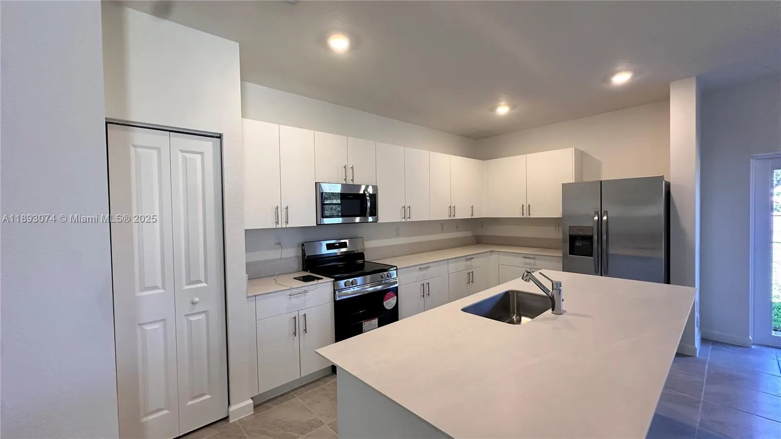 2760 SE 23rd Ave, #2760