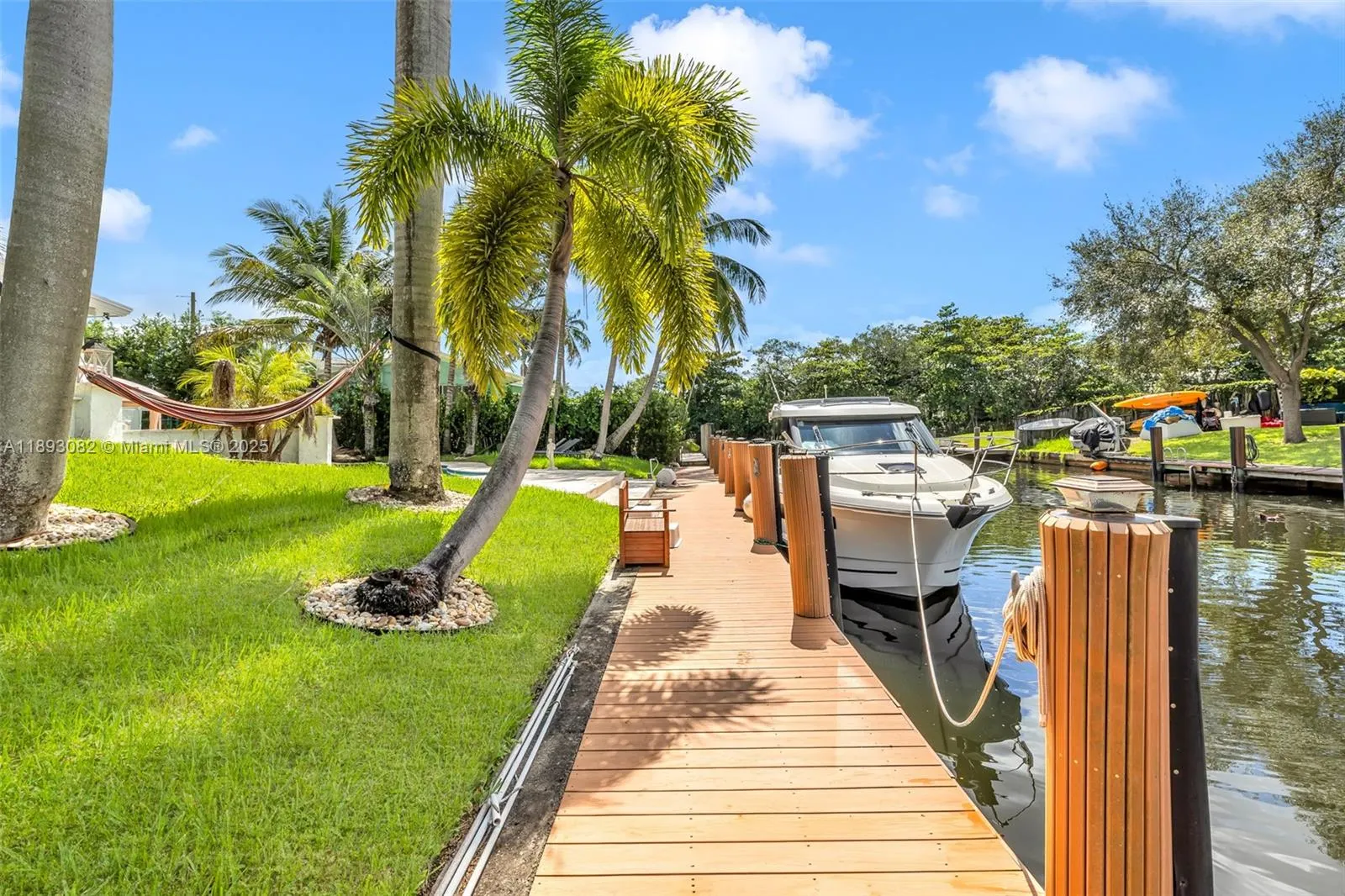 2613 Tortugas Ln