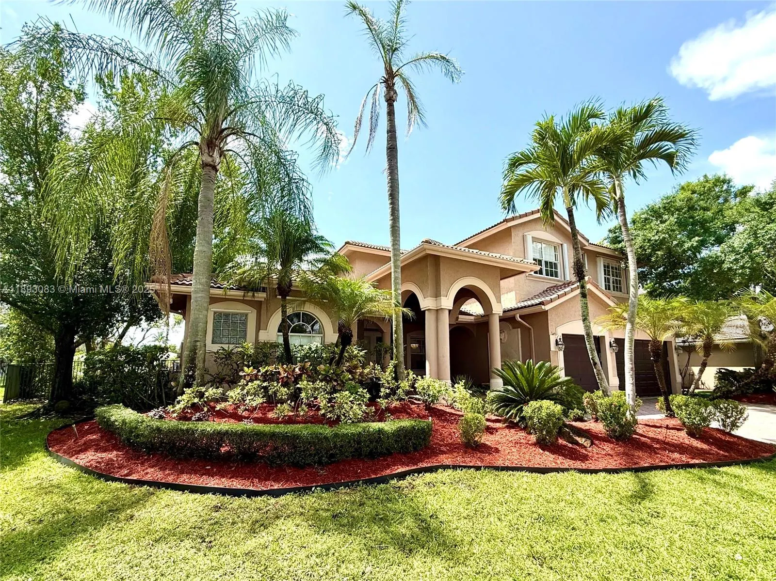 2547 Montclaire Cir