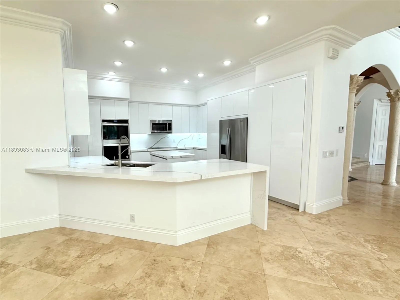 2547 Montclaire Cir