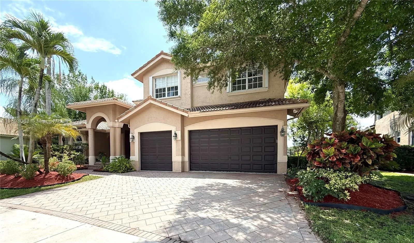 2547 Montclaire Cir
