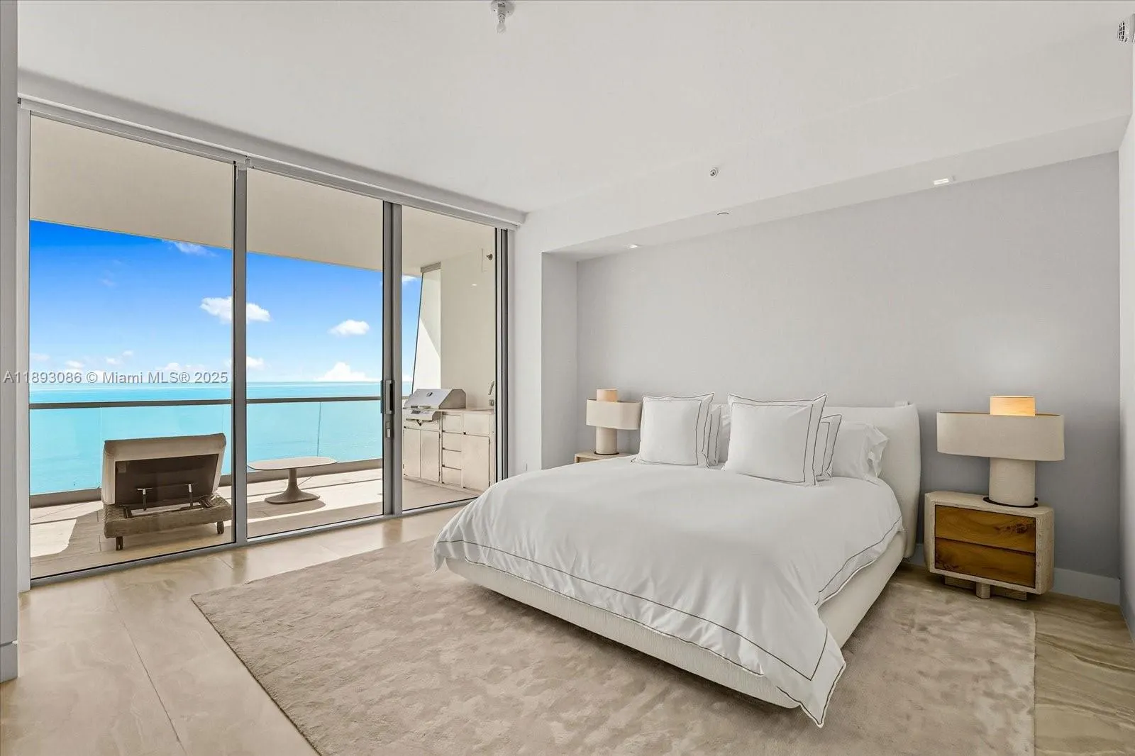 18501 Collins Ave, #1001