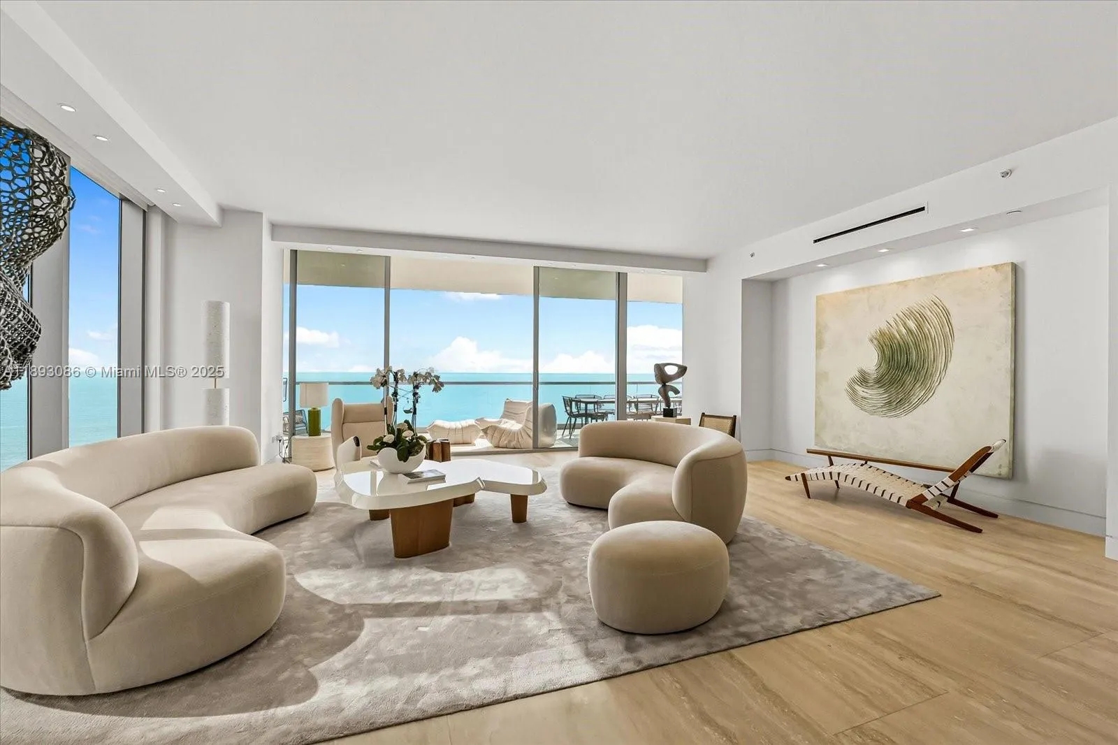 18501 Collins Ave, #1001