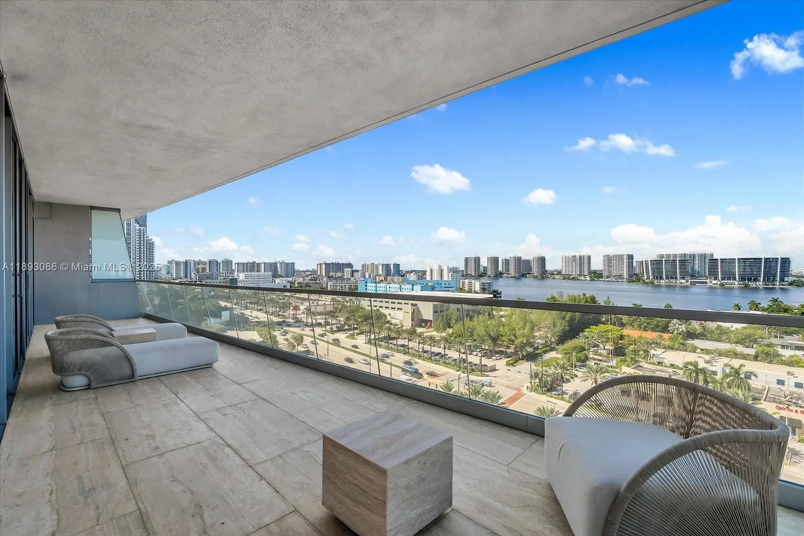 18501 Collins Ave, #1001