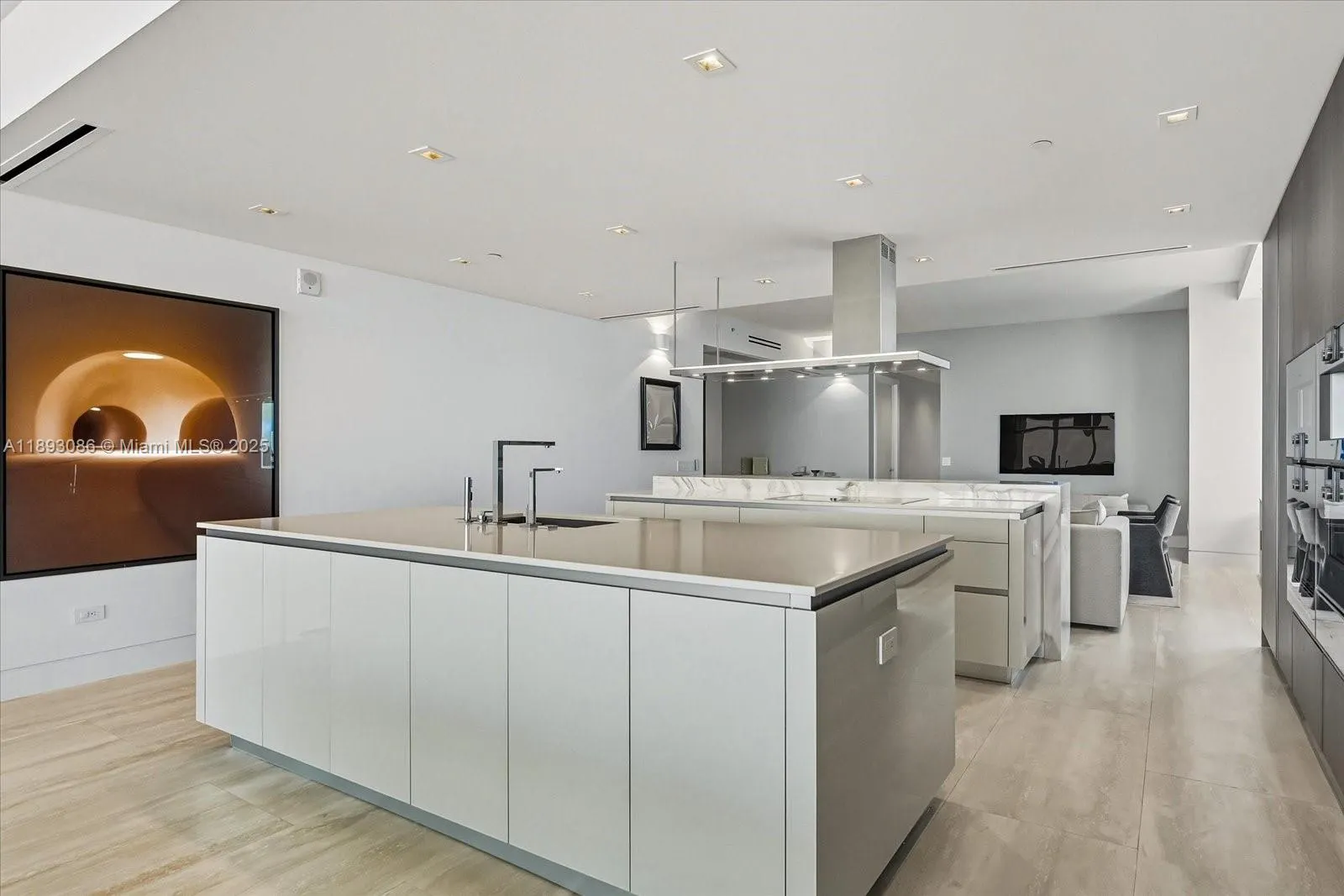 18501 Collins Ave, #1001