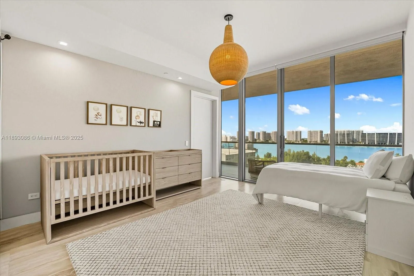 18501 Collins Ave, #1001