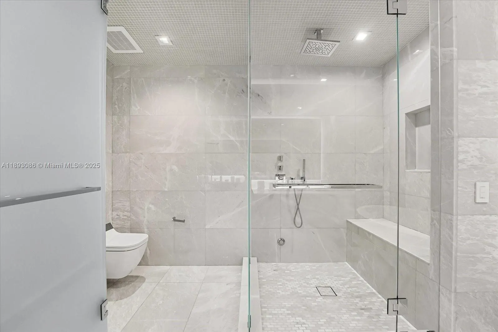 18501 Collins Ave, #1001