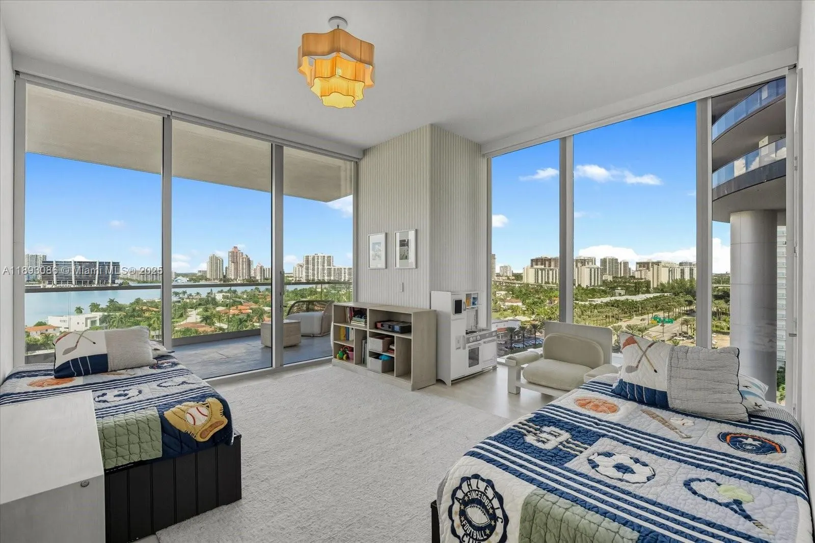 18501 Collins Ave, #1001