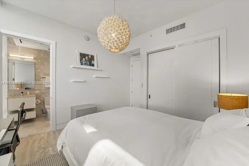 18501 Collins Ave, #1001