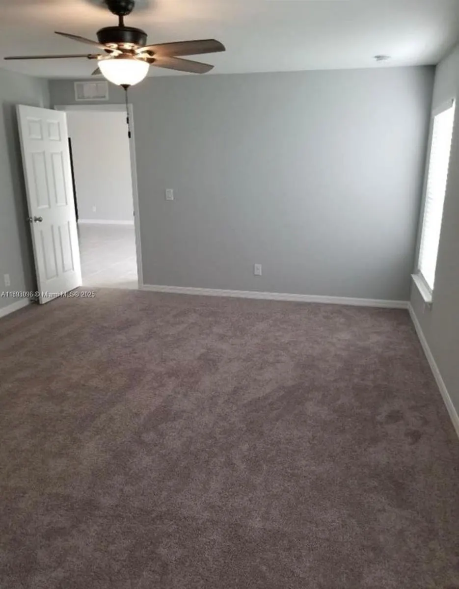 414 NW 23rd Ter