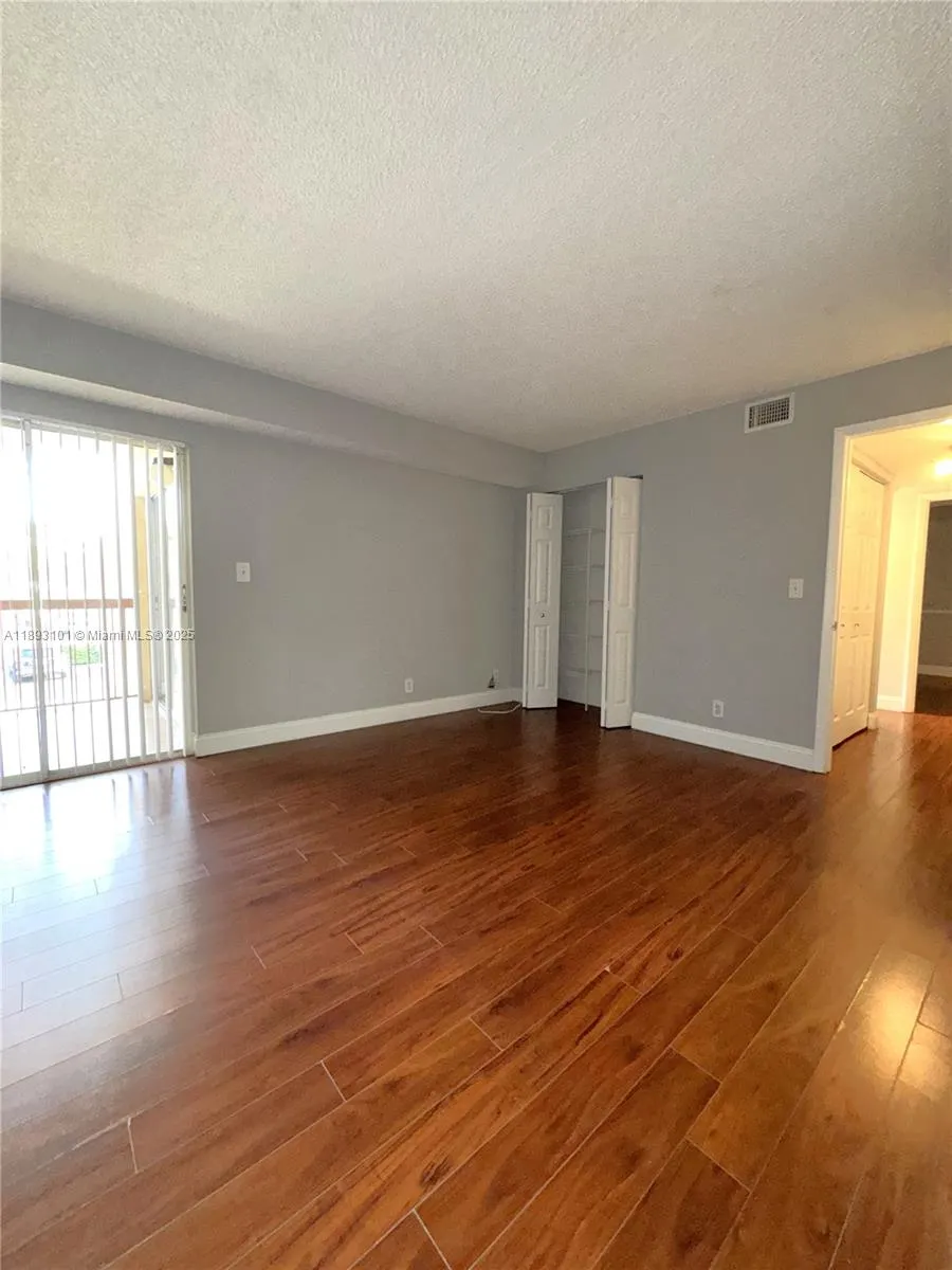 7610 Westwood Dr, #122