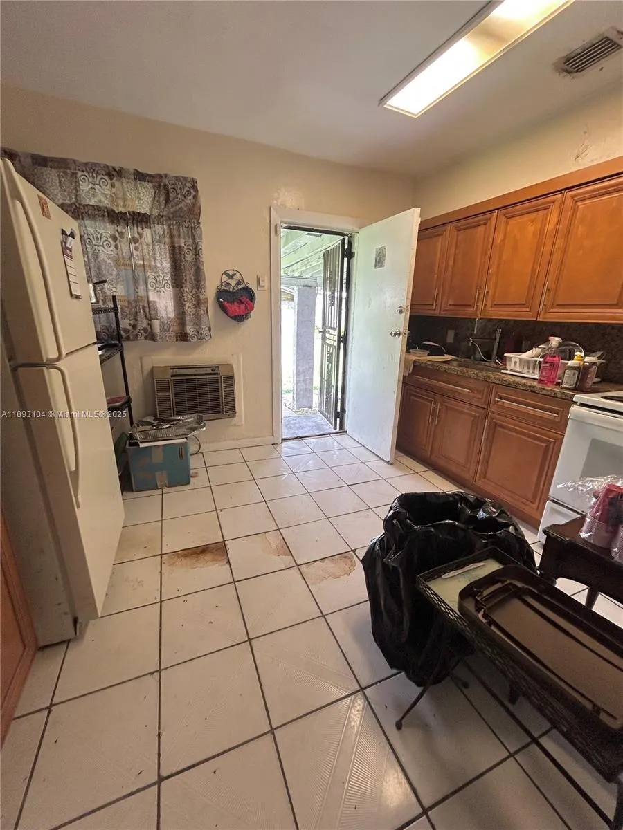 1779 NW 90th St